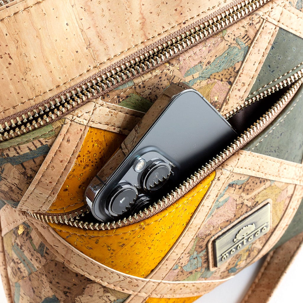 Umhängetasche «Doble Multiatlas» aus Kork